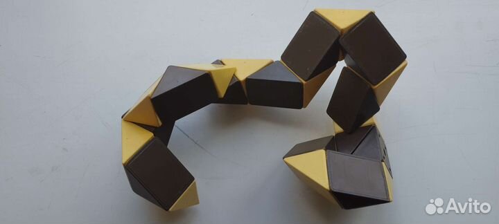 Змейка,пирамидка,и кубик Рубика