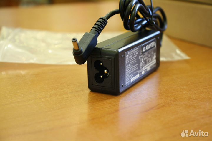 Блок питания для нетбука Asus 4.0*1.35mm 65W