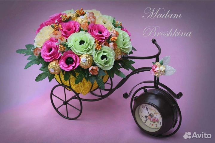 Часы настольные, кашпо