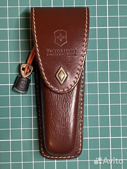Чехол Victorinox 111мм