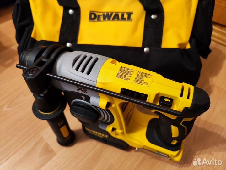 Перфоратор DeWalt DCH273N