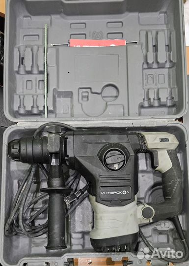 Перфоратор Интерскол П-32/1000Э 594.**