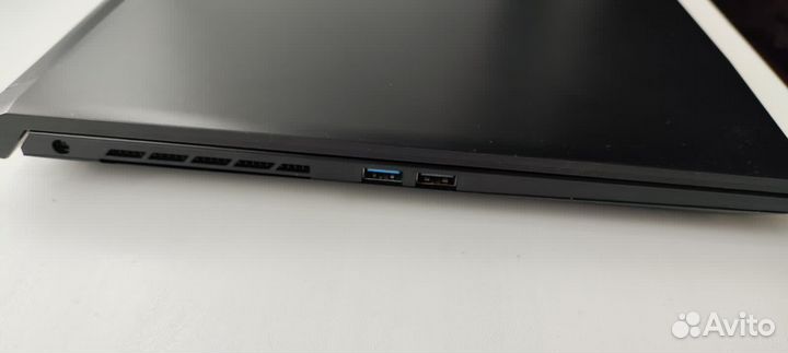 Ноутбук msi 15,6