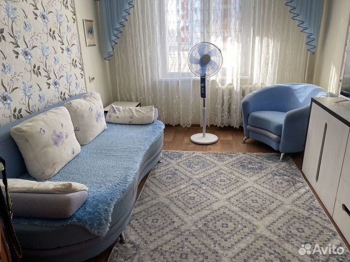 Диван, кресло, пуф