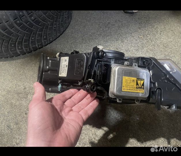 Фары ксенон адаптив Volkswagen Touareg рестайл2008