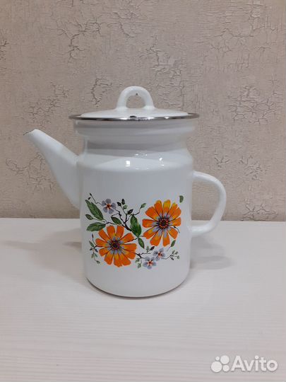 Кастрюля эмалированная, лотки д/холодца, кофейник