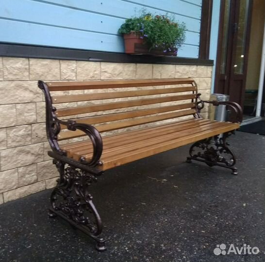 Уличные скамейки