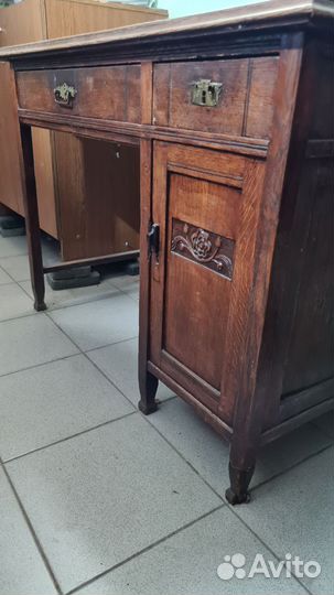 Дубовый стол старинный