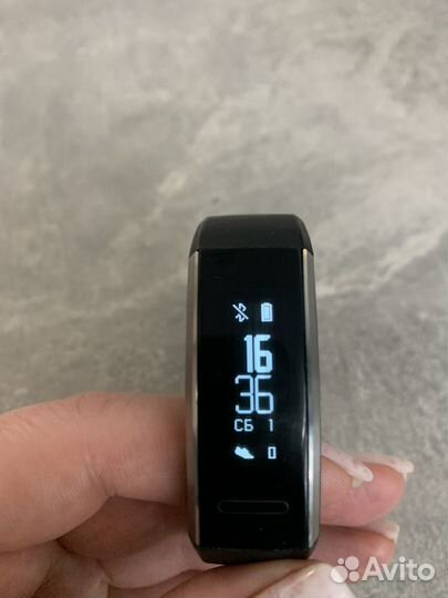 Фитнес браслет huawei