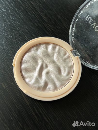 Хайлайтер makeup revolution