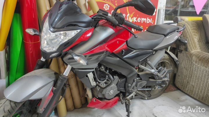 Bajaj Pulsar NS200
