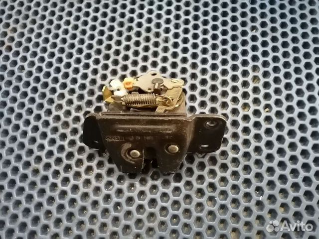 Замок багажника mitsubishi legnum