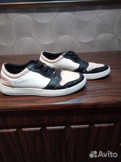 Кроссовки женские 39 размер