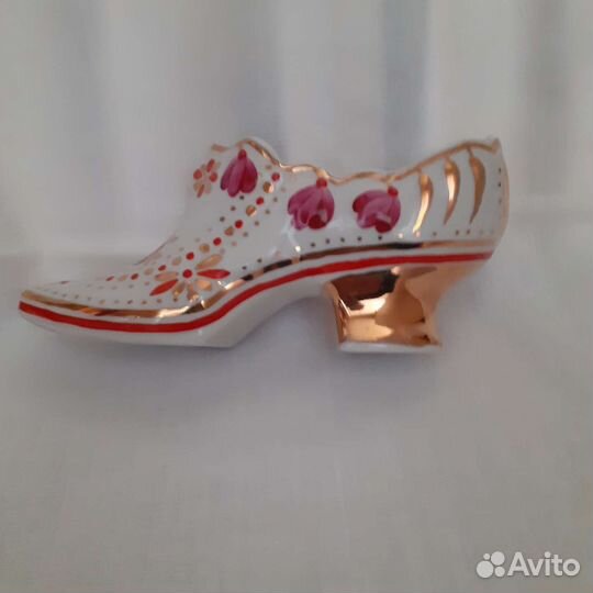 Статуэтка туфелька, фарфор песочное