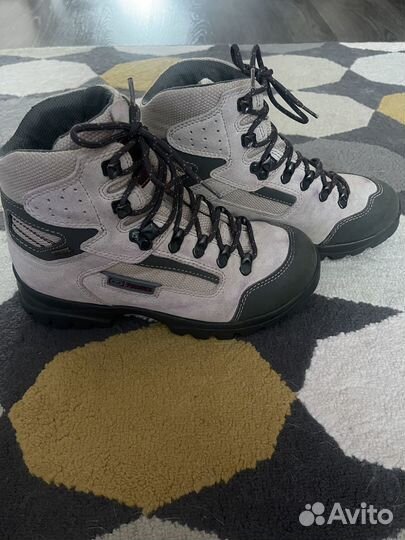Трекинговые ботинки женские 38