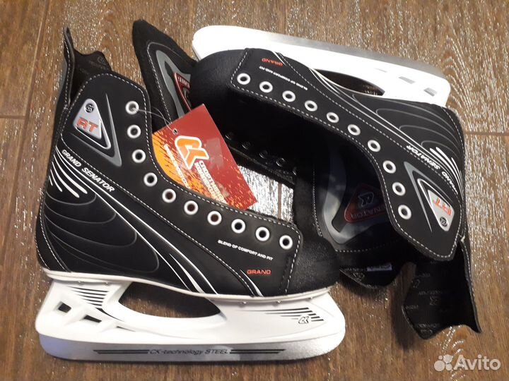 Коньки хоккейные 42 размера