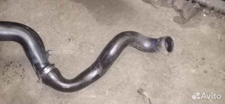 Патрубок интеркуллера Xc90 D5244T