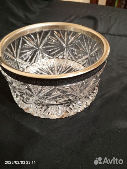 Хрустальная ваза с мельхиороаым ободком