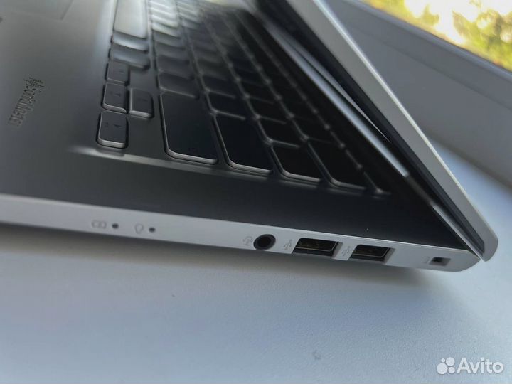 Ноутбук Asus D415DA