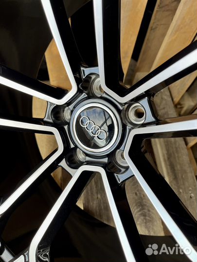 Диски Ауди Q7, Q 8 R 22 кованные