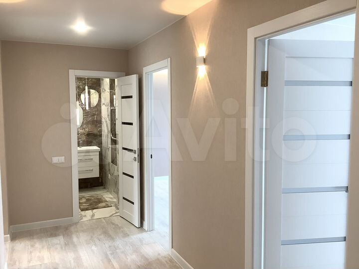 2-к. квартира, 60,3 м², 8/10 эт.