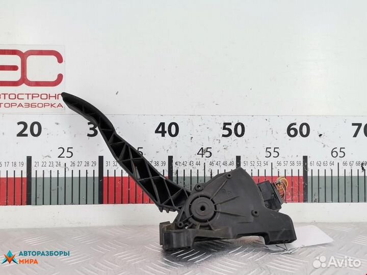 Педаль Mitsubishi Colt 6 (Z20/Z30) 2007 MN125792