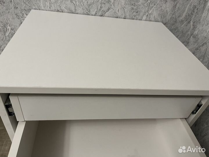 Тумба прикроватная