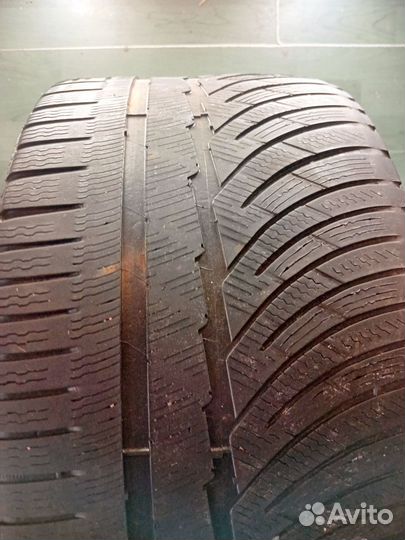 Michelin Alpin 285/30 R19 94