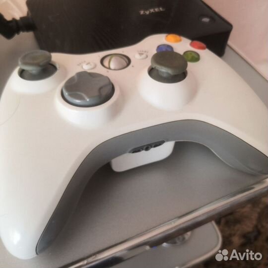 Xbox 360 slim freeboot 500Гб Белая редкая версия