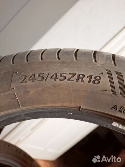 Delinte DS2 245/45 R19 ZR