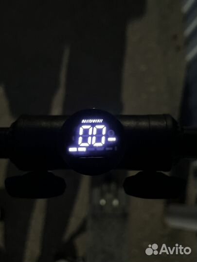 Продам электросамокат midway