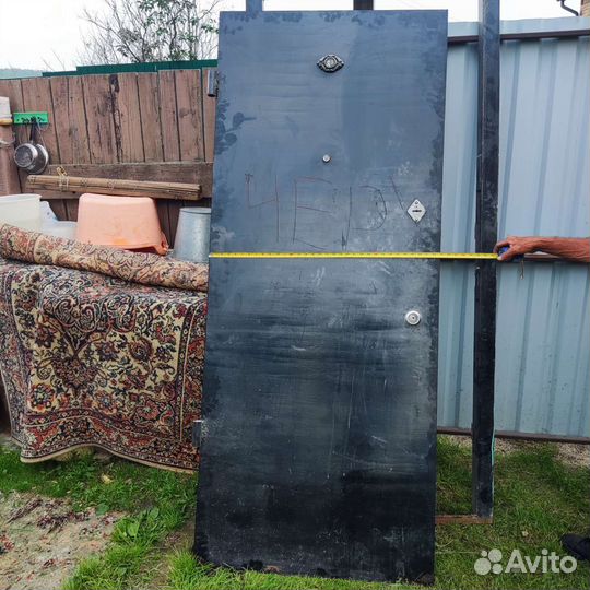 Дверь входная металлическая