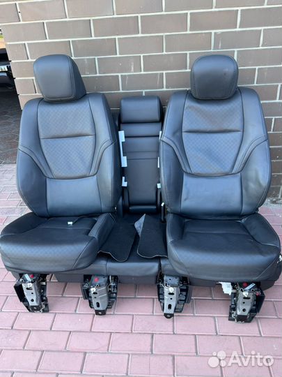 Салон Land cruiser 300