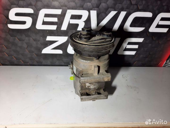 Компрессор кондиционера Hundai Accent