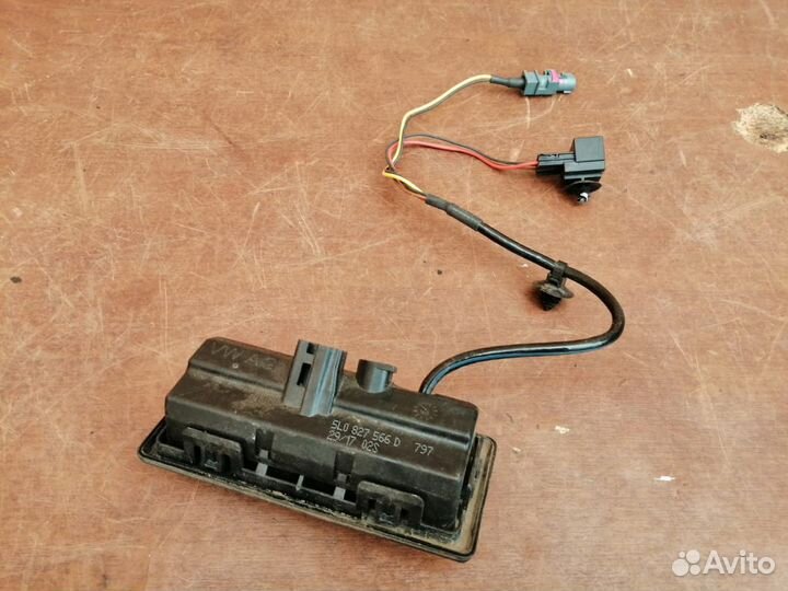 Кнопка двери багажника c Камерой VW Touareg NF