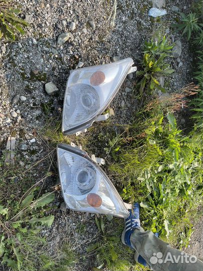 Фары на toyota prado 120