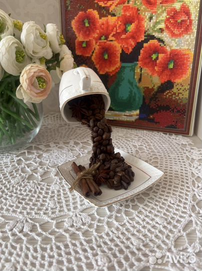 Летящая чашка/ поделка/ подарок/ чашка с кофе