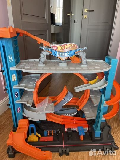 Гоночный трек hot wheels акула