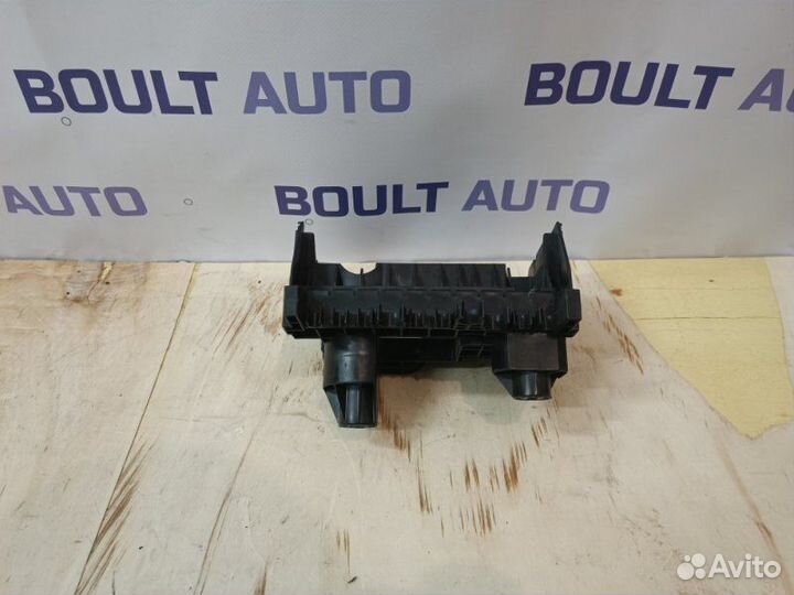 Кронштейн блока предохранителей Omoda C5 sqre4T15C