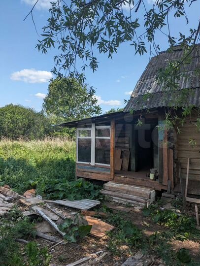 Дом 16,2 м² на участке 32 сот.