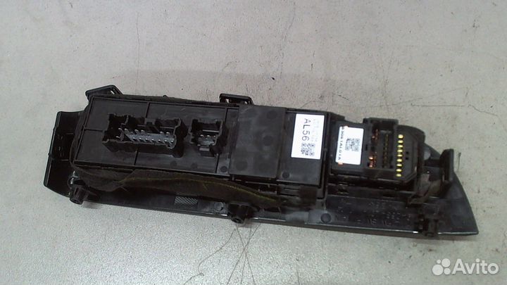 Кнопка стеклоподъемника Subaru Legacy (B15), 2018