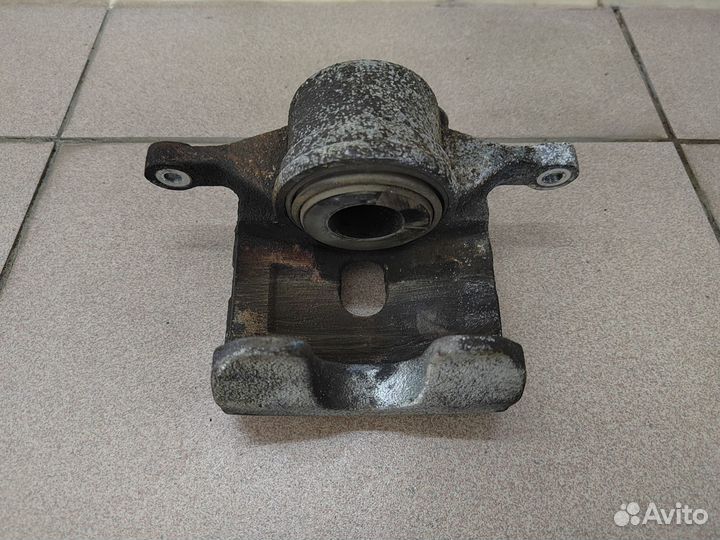 Суппорт передний правый Kia K5 DL3, Sonata 8