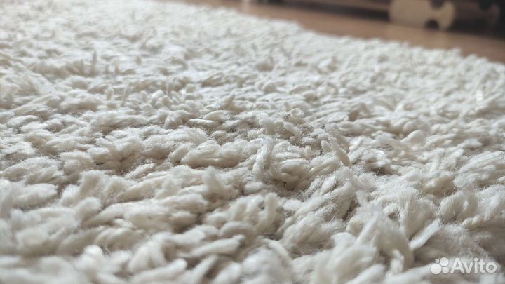 Ковер белый 1.5х0.8