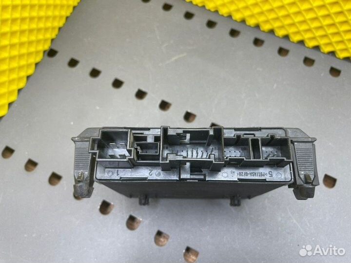 Блок двери задний правый Mercedes-Benz C-Class