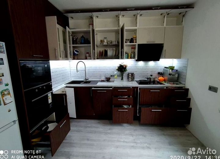 Кухонный гарнитур угловой в потолок