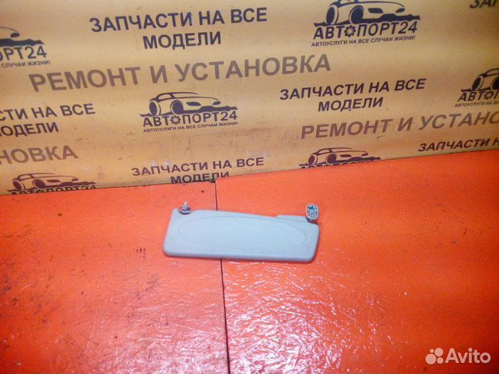 Козырек солнцезащитный передний левый Renault