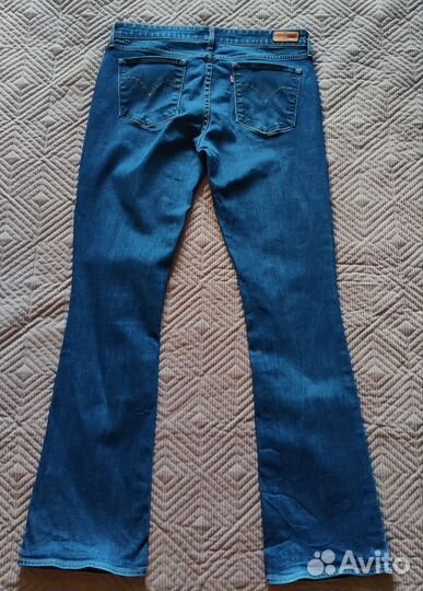 Джинсы женские levis boot cut skinni 32 б/у