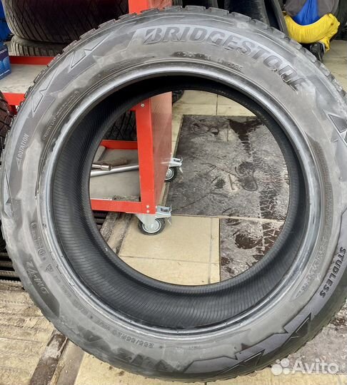 Bridgestone Blizzak DM-V2 255/55 R20