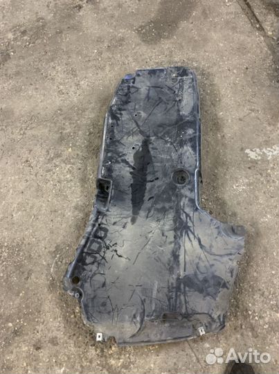 Накладка панели пола багажника Mercedes GLC X253