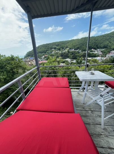 Дом 35 м² на участке 5 сот.